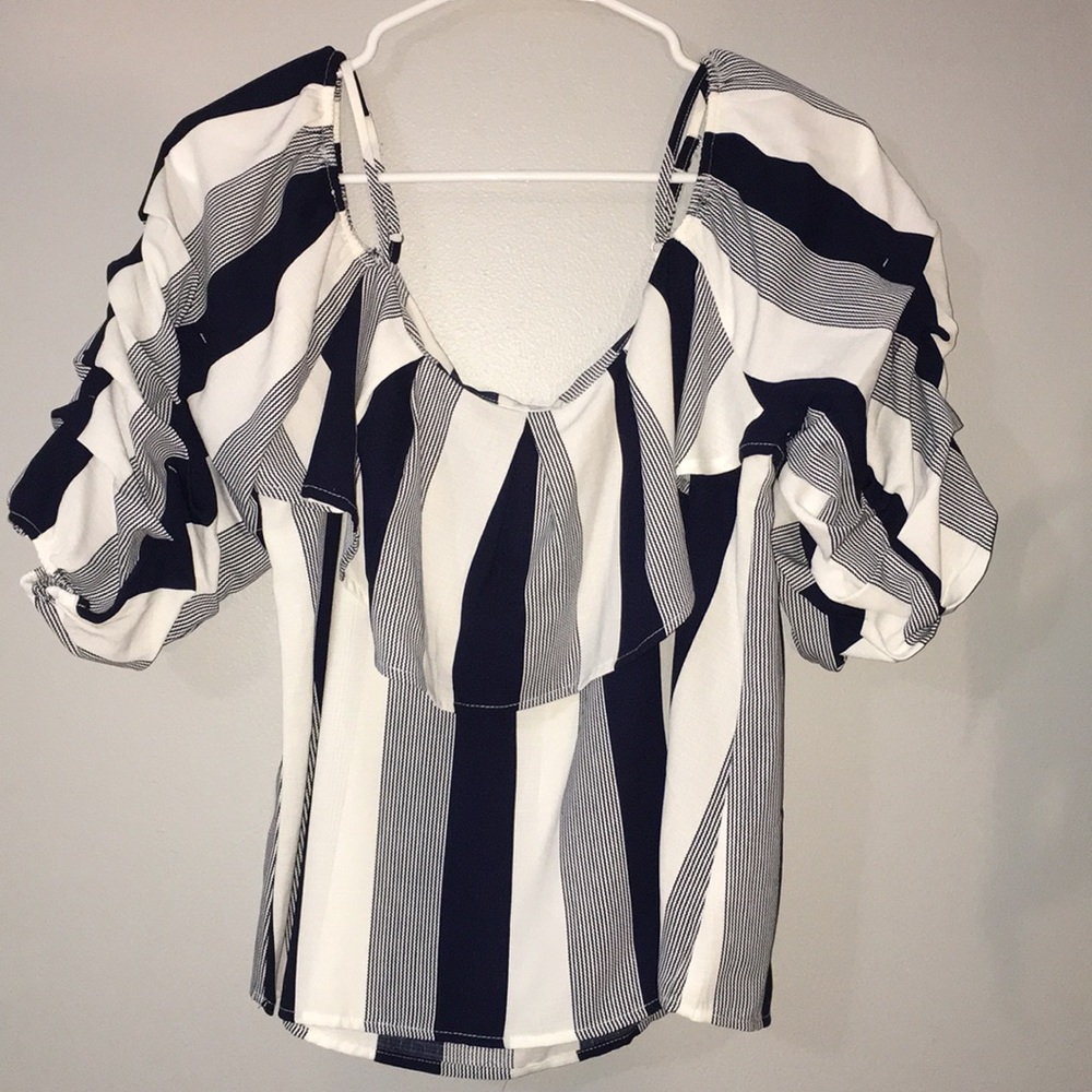 Active USA off the shoulder ruffle top
